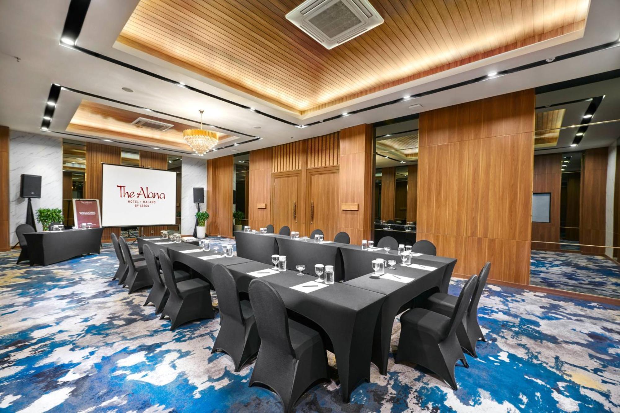 The Alana Hotel マラン エクステリア 写真